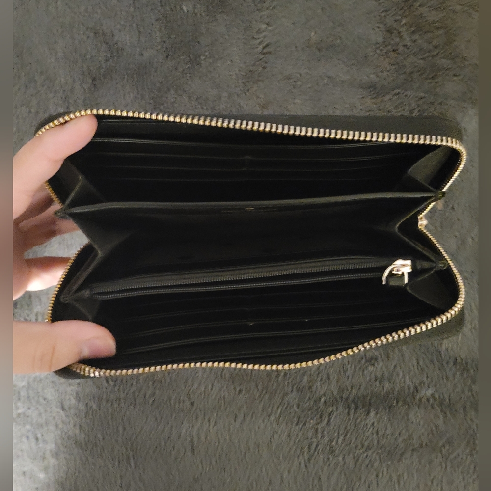 Kate Spade - Picture 3 of 3